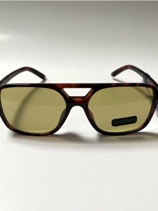 House of Harlow 1960 Aviator Sunglasses Double Bridge NWT Tortoise Light Green